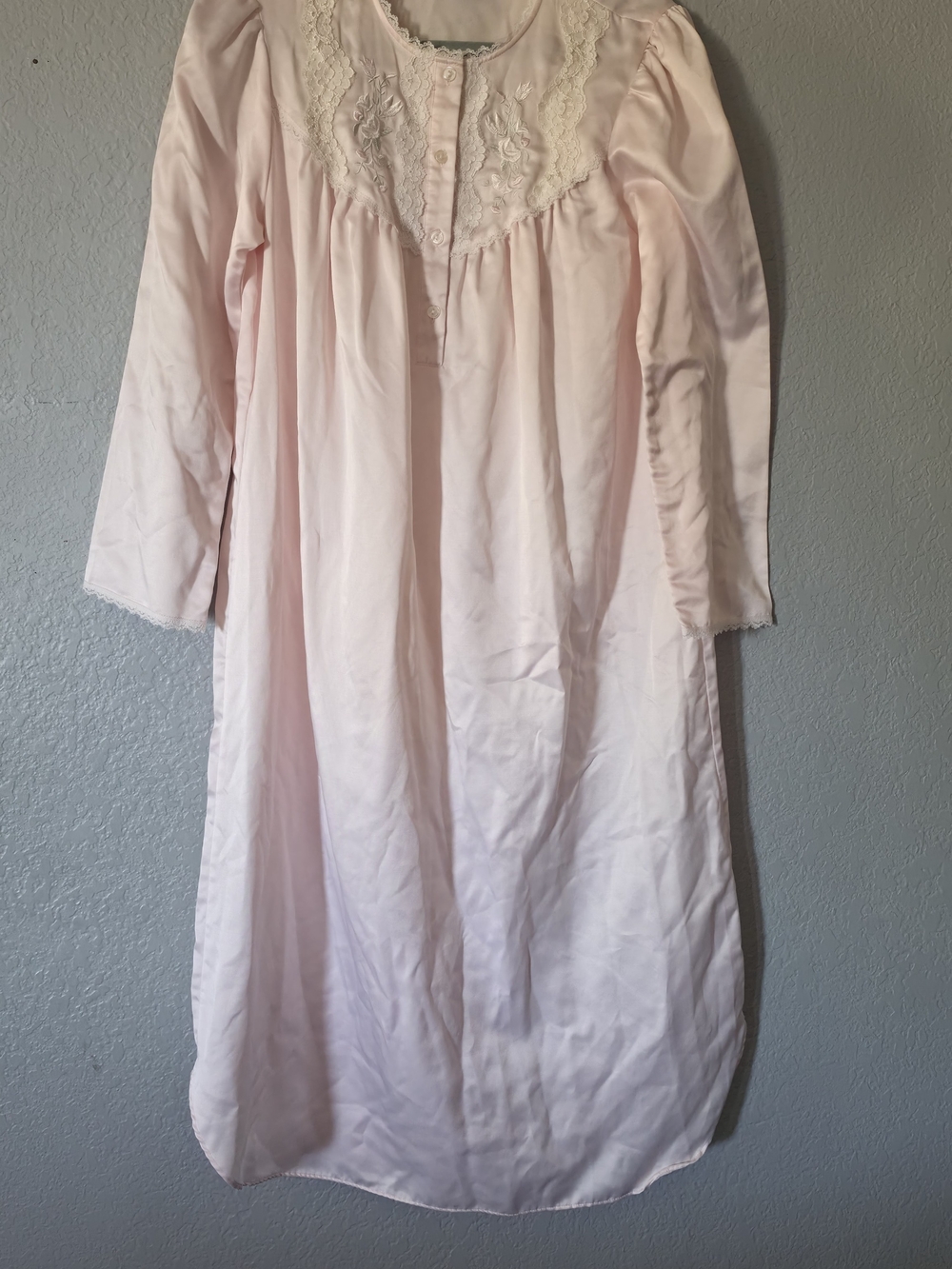 Classic Lace Yoke Long Sleeve Nightgown - Pale Pink